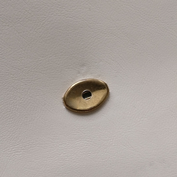 Vintage shoulder purse scallop detail - Picture 5 of 12